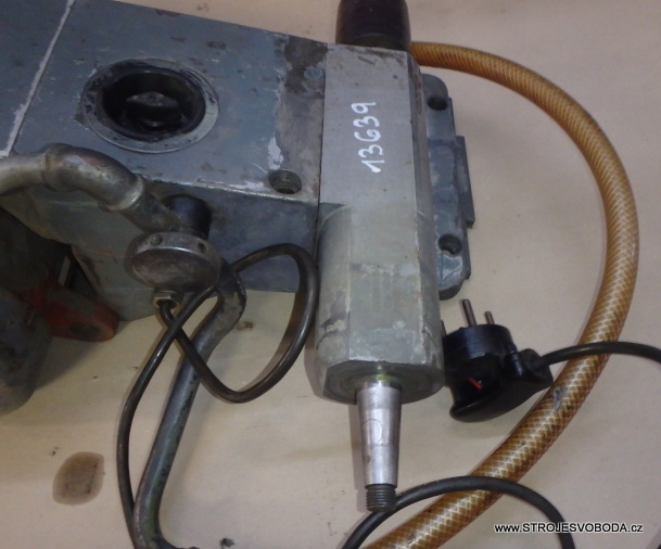 Přídavné zařízení na brusku - vnitřní broušení  (13639 (7).JPG)